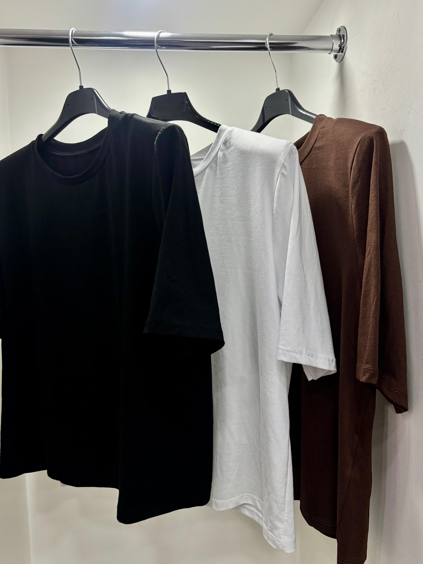 T-shirt spalline