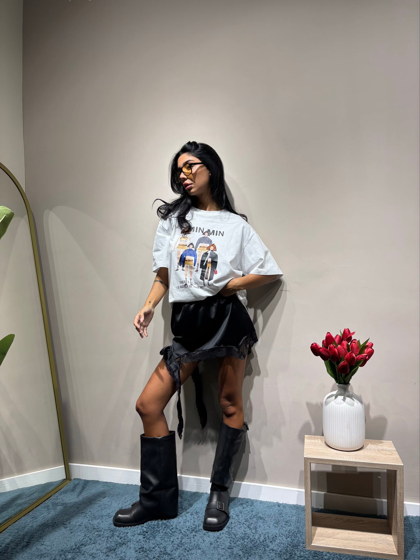 T shirt amina