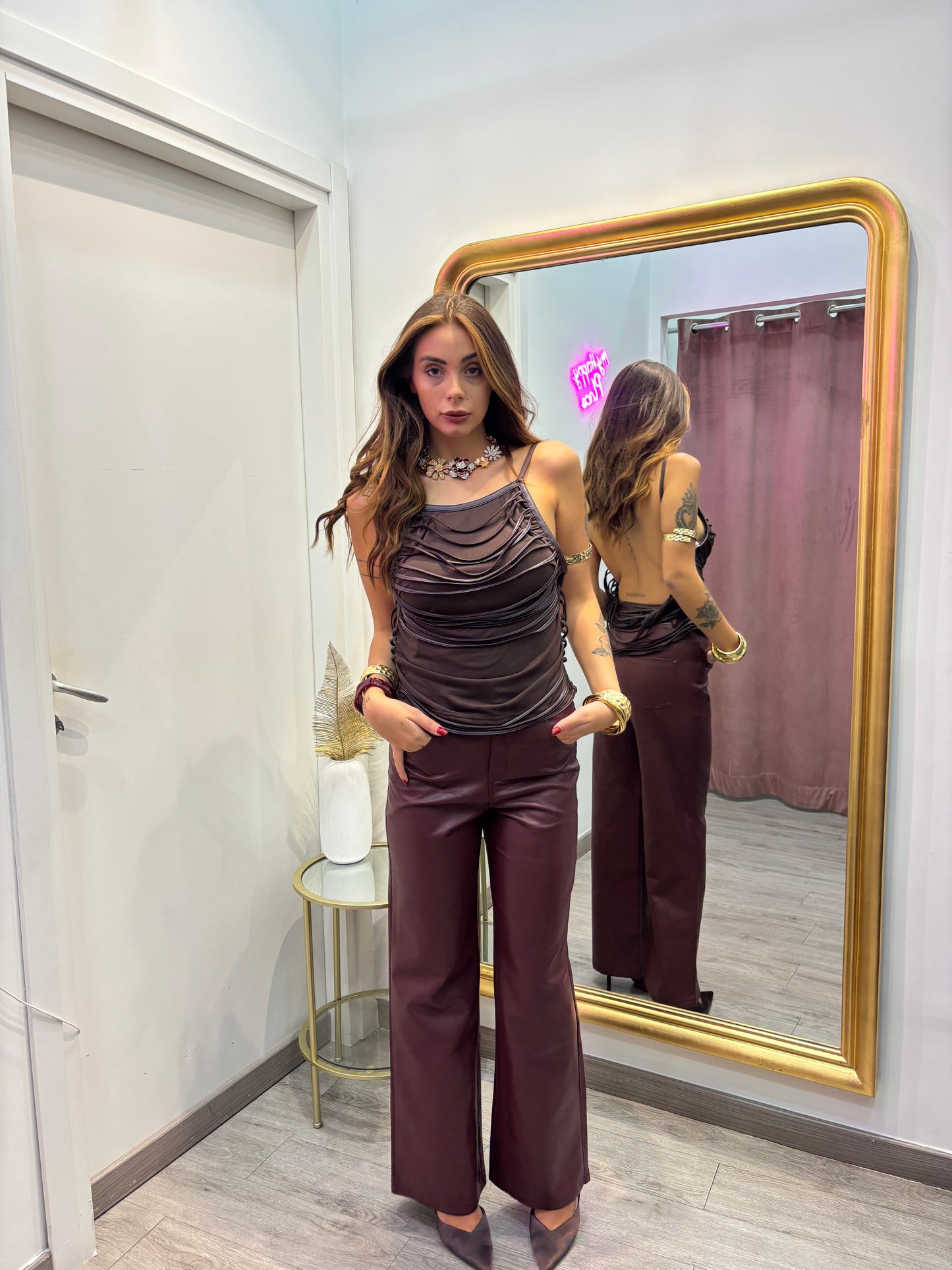Pantaloni in ecopelle burgundi