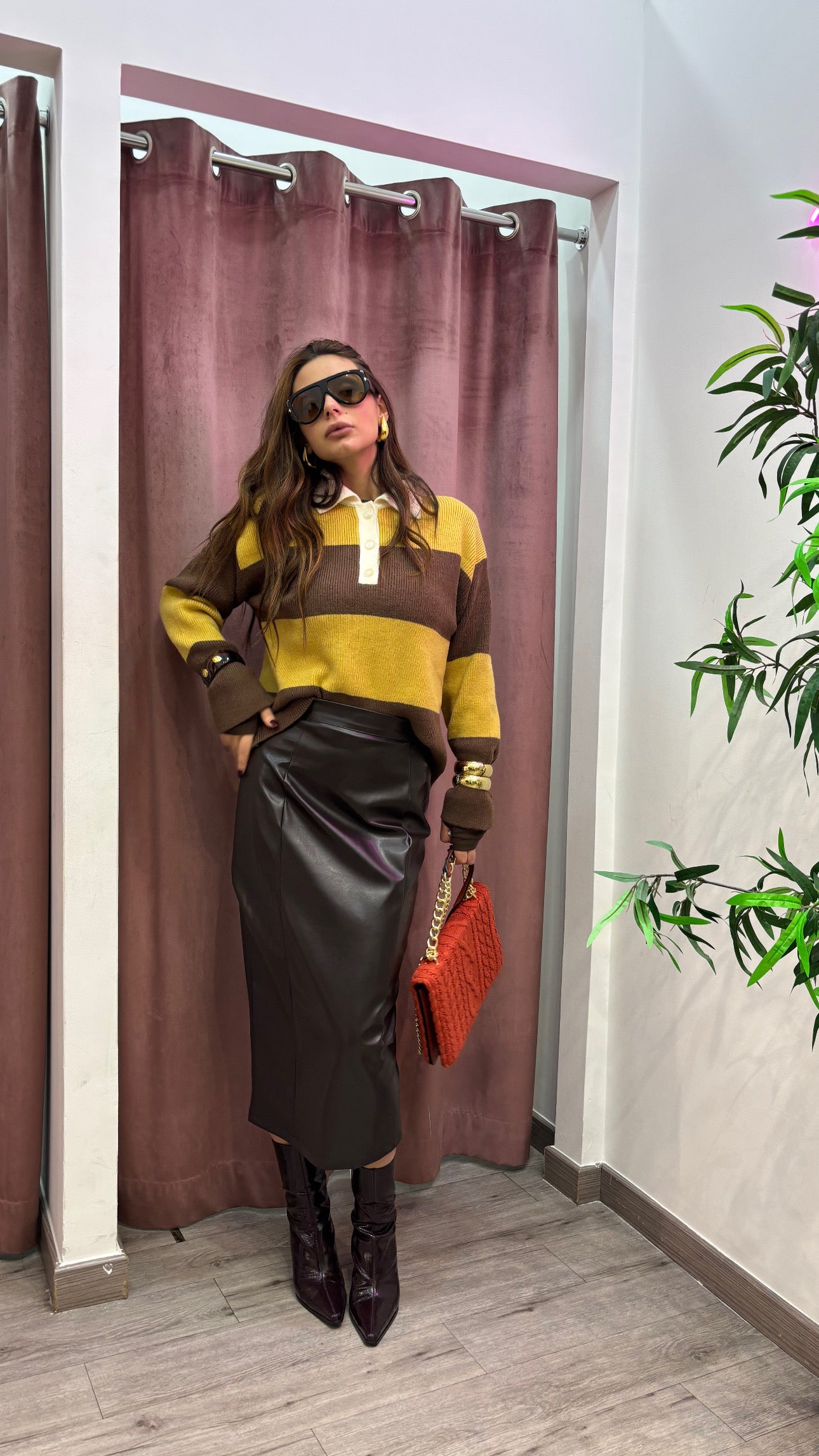 Gonna midi in simil pelle marrone