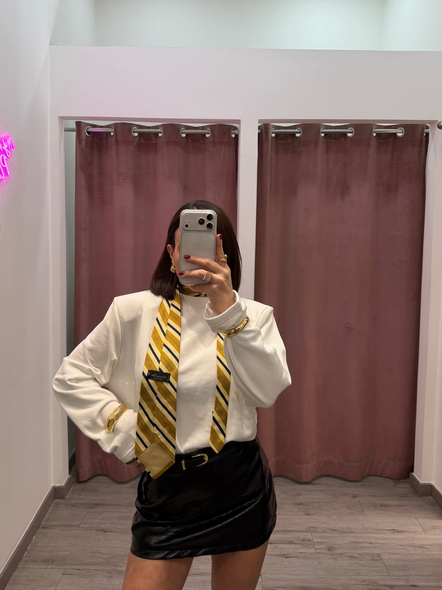 Mini just west black