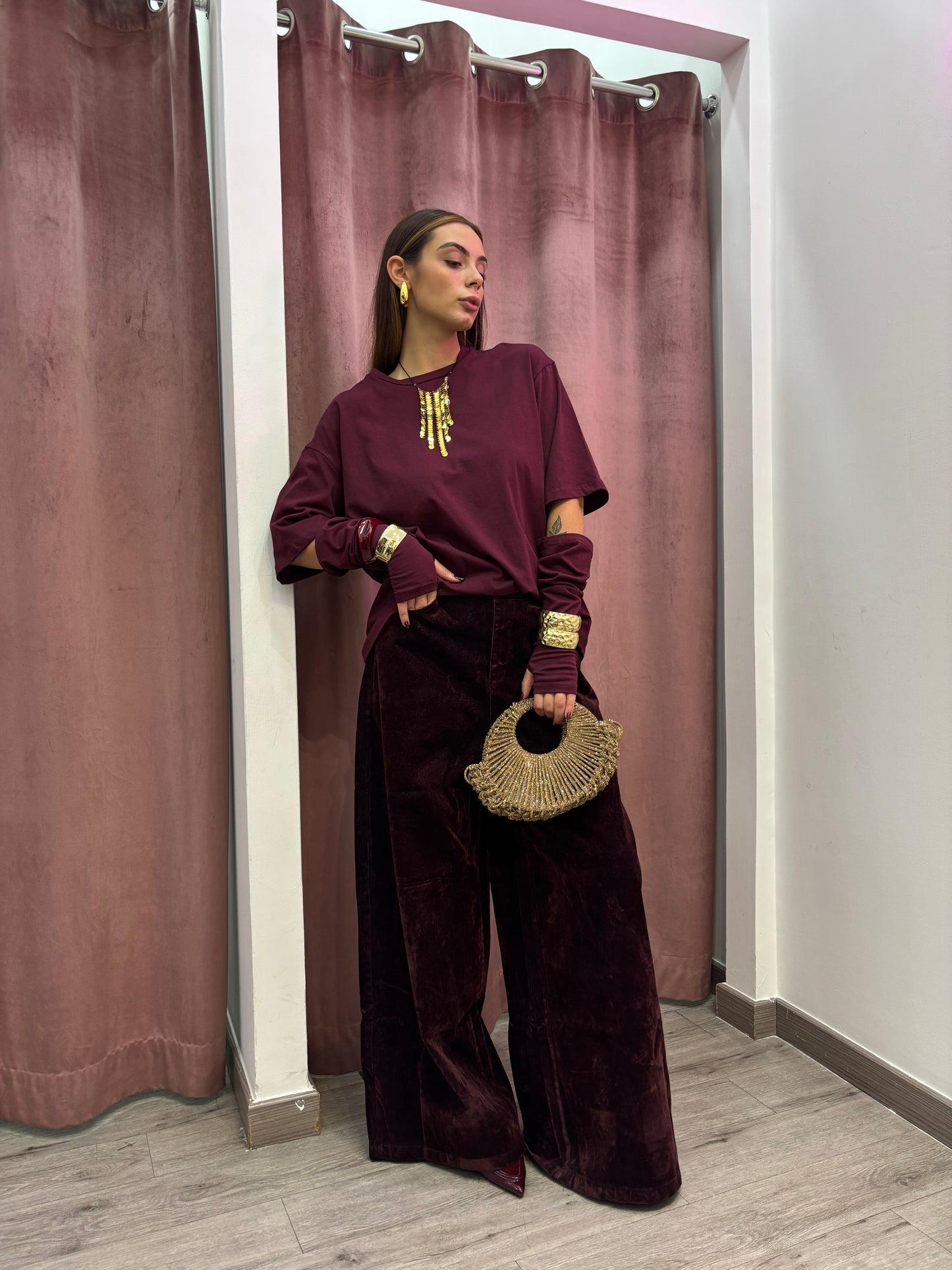 T- shirt over con manicotti